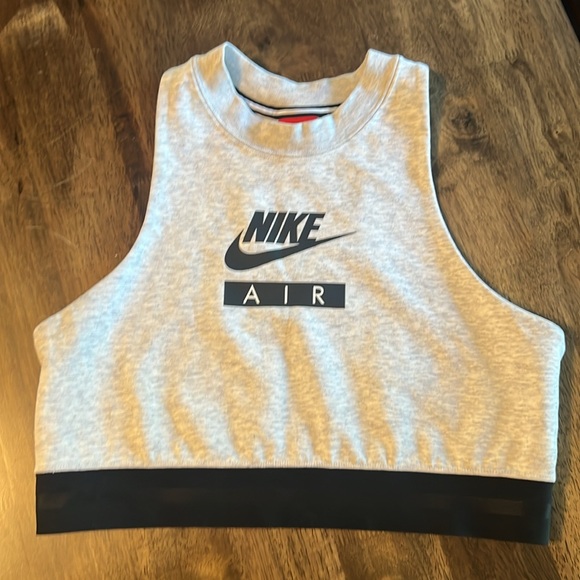 Nike Women’s Athletic Crop Top - Picture 5 of 7